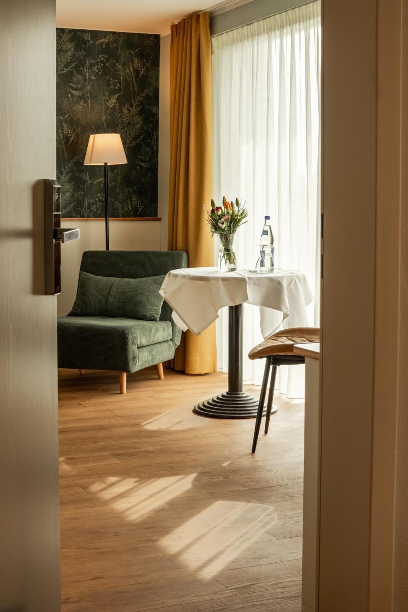 Hotel Ostseeland รอสต็อค ภายนอก รูปภาพ
