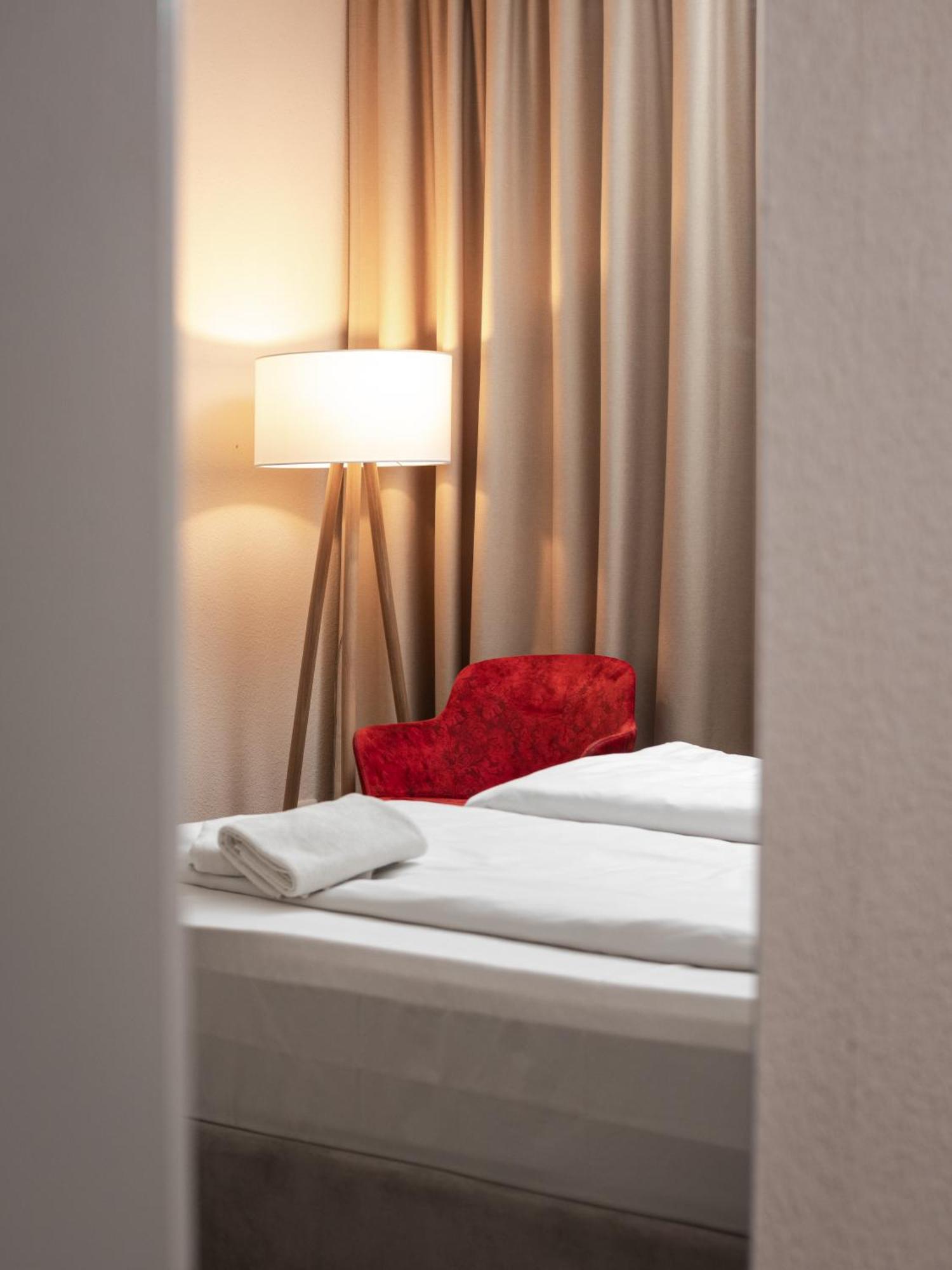Hotel Ostseeland รอสต็อค ภายนอก รูปภาพ