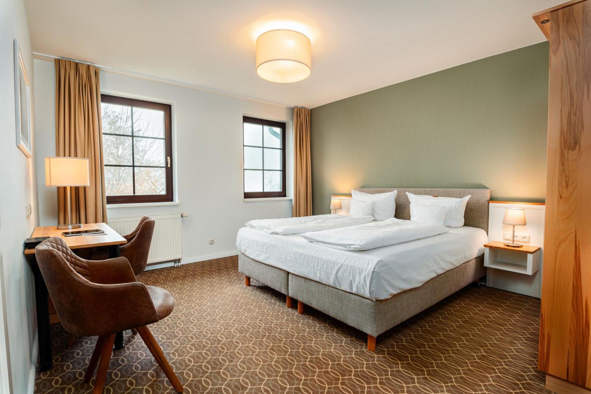 Hotel Ostseeland รอสต็อค ภายนอก รูปภาพ